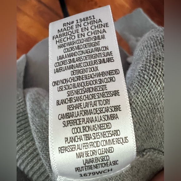 NWT WAYF Turtleneck Tunic Sweater, Gray, Size 8 - Picture 6 of 6